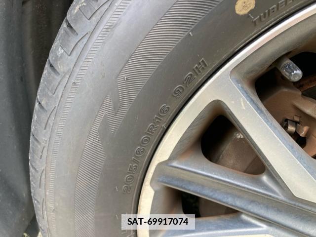 Toyota VOXY 2015-08 7936380-7
