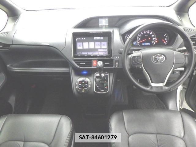 Toyota VOXY 2014-02 7936502-2
