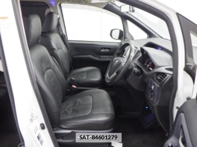 Toyota VOXY 2014-02 7936502-3