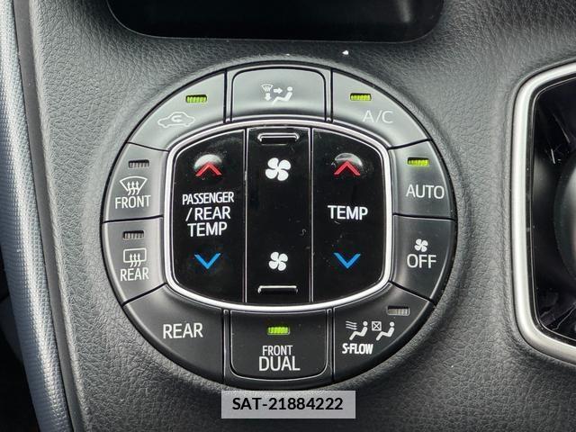 Toyota VOXY 2015-08 7936526-17