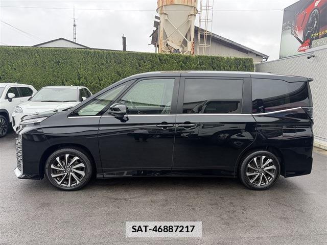 Toyota VOXY 2023-07 7936701-2