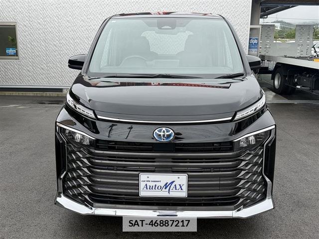 Toyota VOXY 2023-07 7936701-4