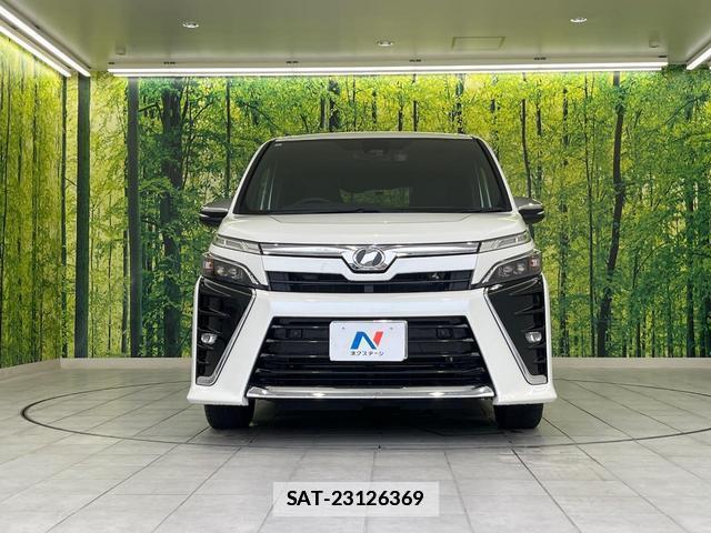 Toyota VOXY 2019-11 7936764-14