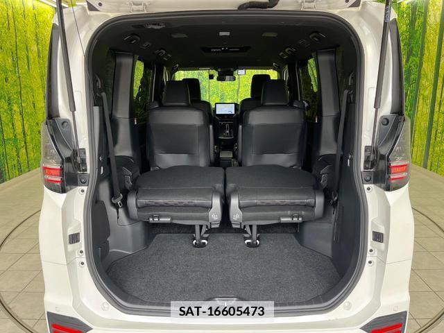 Toyota VOXY 2022-09 7936775-10