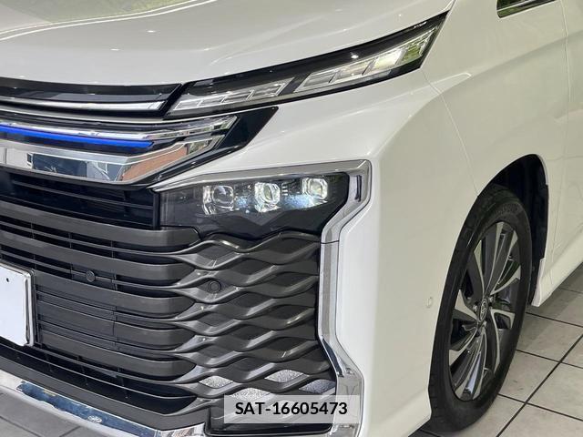 Toyota VOXY 2022-09 7936775-12