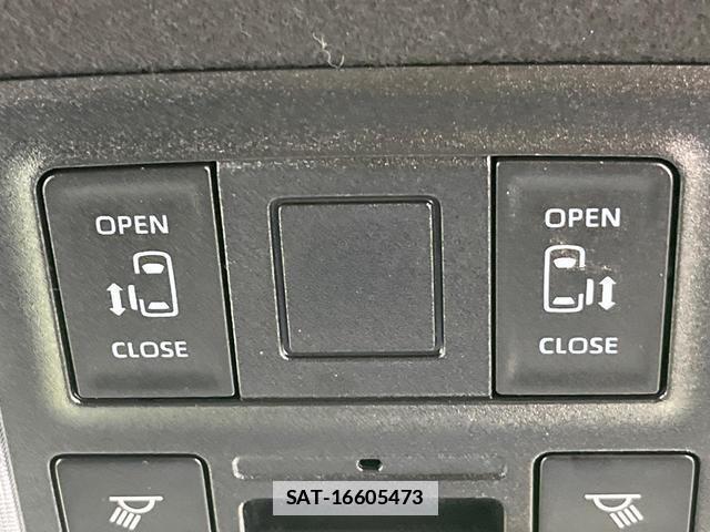 Toyota VOXY 2022-09 7936775-5