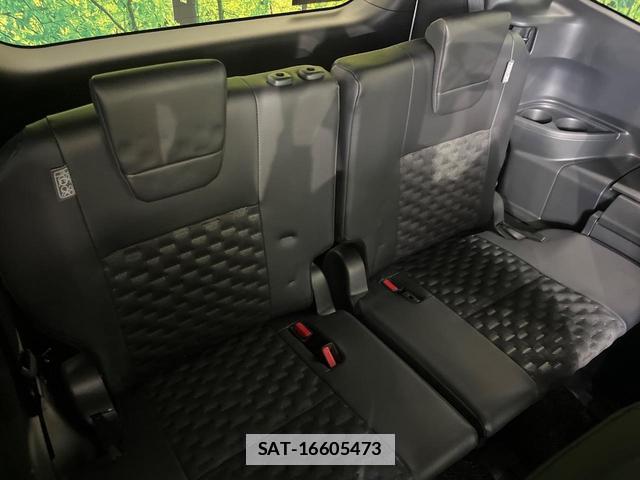 Toyota VOXY 2022-09 7936775-9