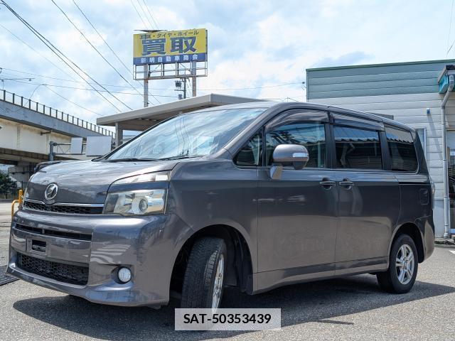 Toyota VOXY 2012-10 7936994-10