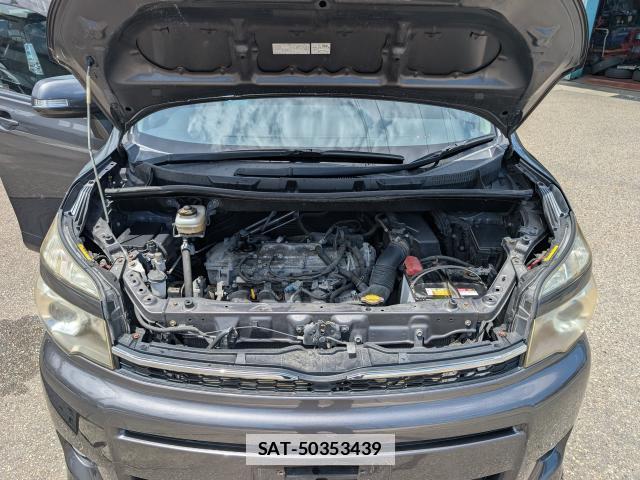 Toyota VOXY 2012-10 7936994-7