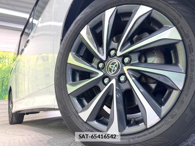 Toyota VOXY 2022-07 7937221-12