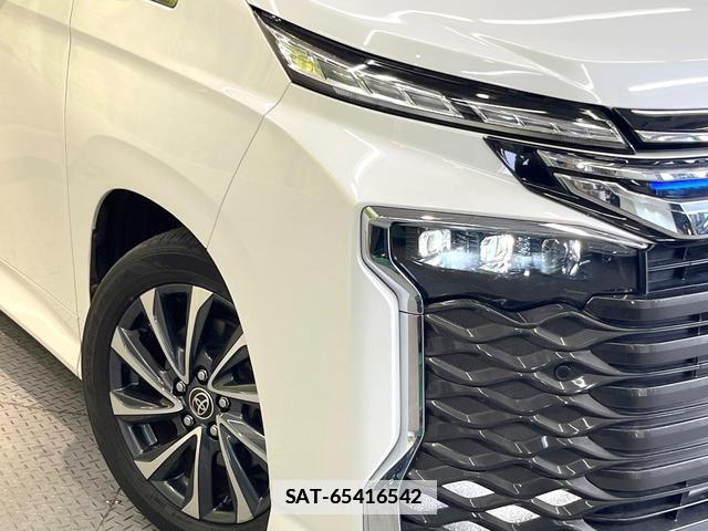 Toyota VOXY 2022-07 7937221-13