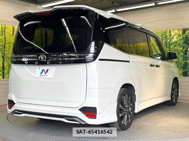 Toyota VOXY 2022-07 7937221-16