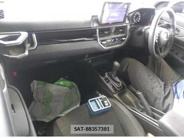 Honda WR-V 2024-10 7936619-4