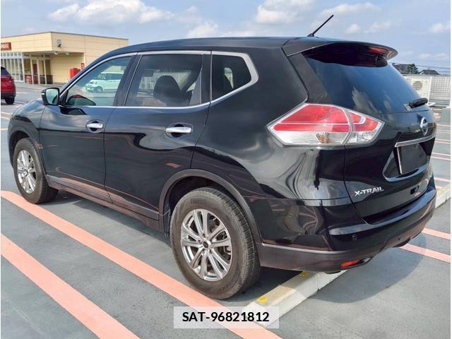 Nissan X-TRAIL 2017-02 7933974-3