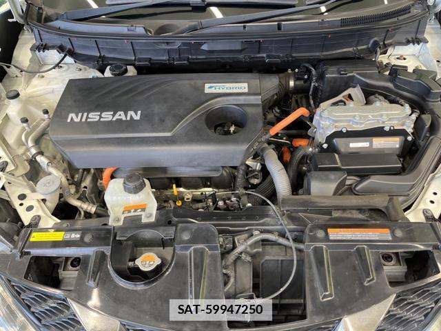 Nissan X-TRAIL 2015-08 7934527-17
