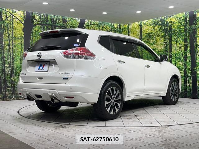 Nissan X-TRAIL 2016-02 7934863-16