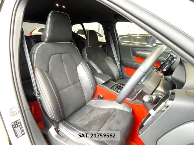 Volvo XC40 2019-09 7935122-11