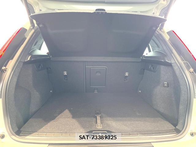 Volvo XC40 2022-11 7935123-13