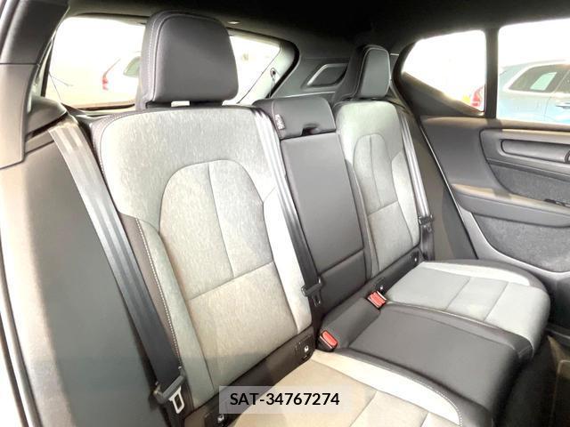 Volvo XC40 2021-12 7935125-12