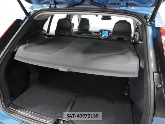 Volvo XC40 2023-03 7936299-15