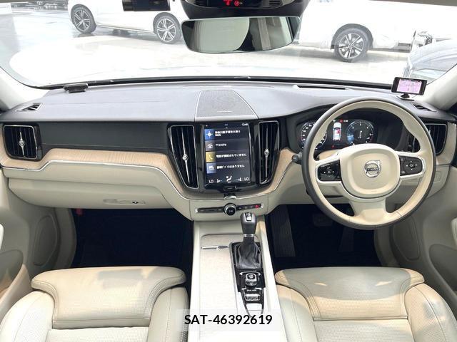 Volvo XC60 2020-06 7935105-1