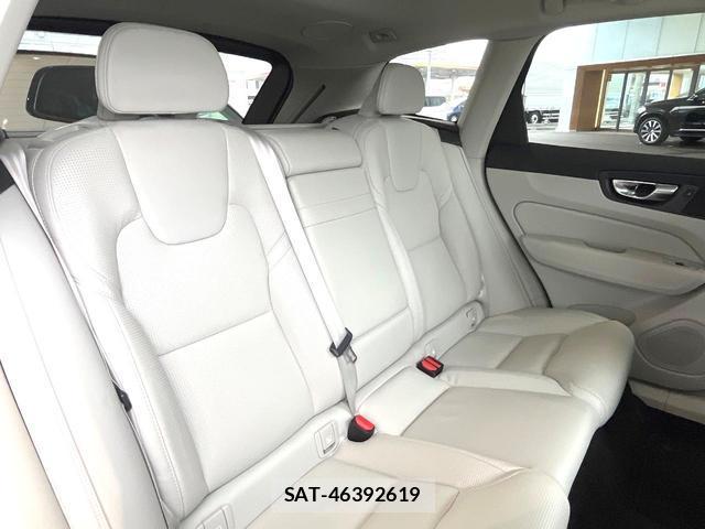 Volvo XC60 2020-06 7935105-12