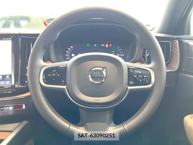 Volvo XC60 2025-06 7935121-10