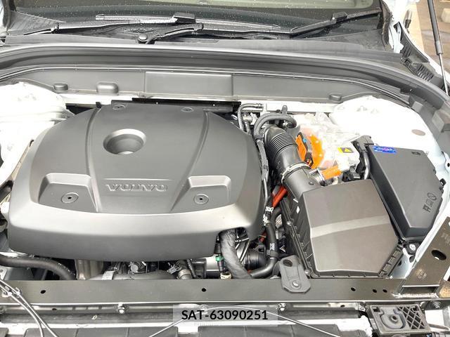 Volvo XC60 2025-06 7935121-19