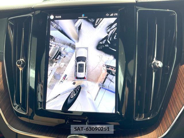 Volvo XC60 2025-06 7935121-7
