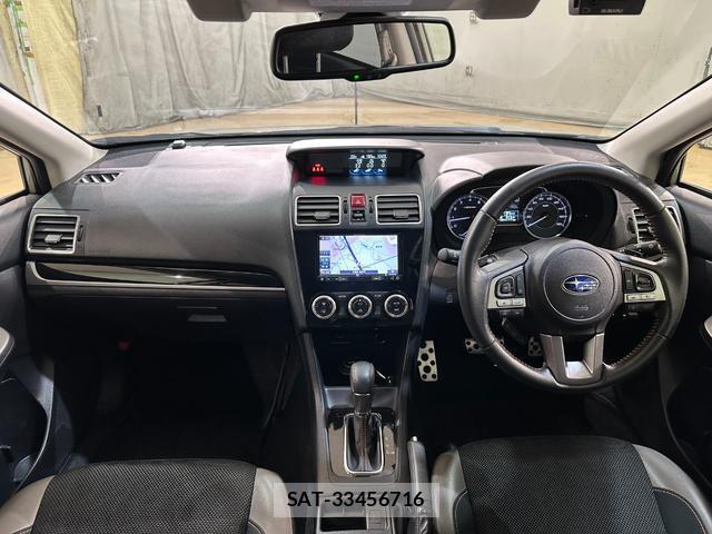 Subaru XV 2015-12 7937477-10