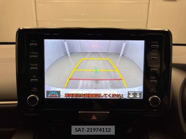 Toyota YARIS 2022-03 7933867-12