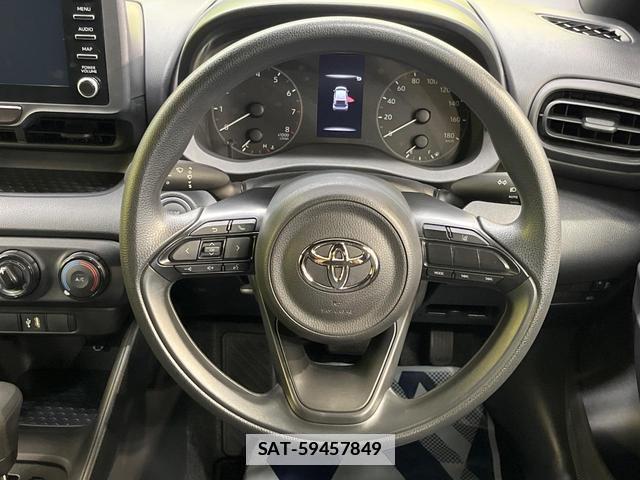 Toyota YARIS 2023-08 7934342-9