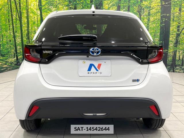 Toyota YARIS 2023-06 7934492-14