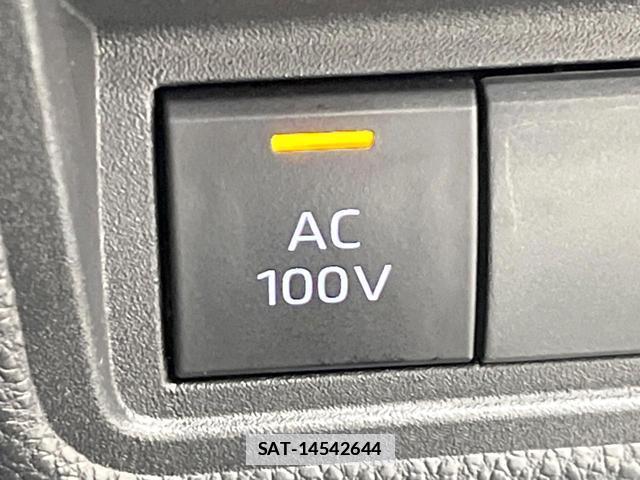 Toyota YARIS 2023-06 7934492-5
