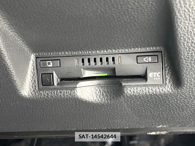 Toyota YARIS 2023-06 7934492-6