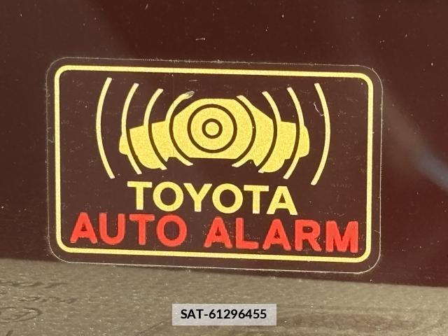 Toyota YARIS 2021-05 7935026-12