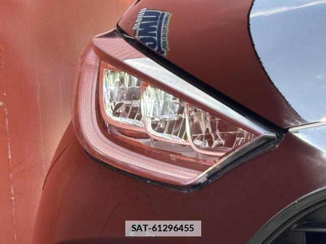Toyota YARIS 2021-05 7935026-13