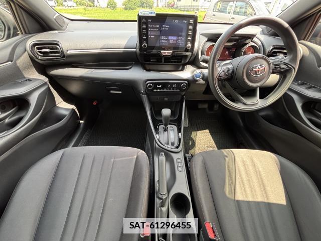 Toyota YARIS 2021-05 7935026-2
