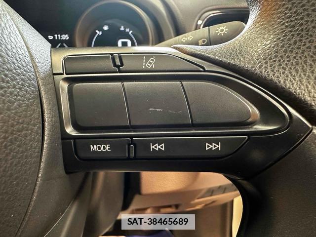Toyota YARIS 2021-02 7935288-11