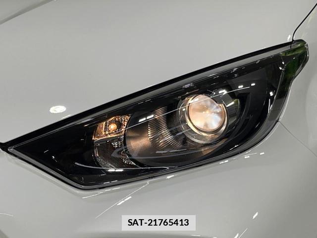 Toyota YARIS 2023-06 7936175-12