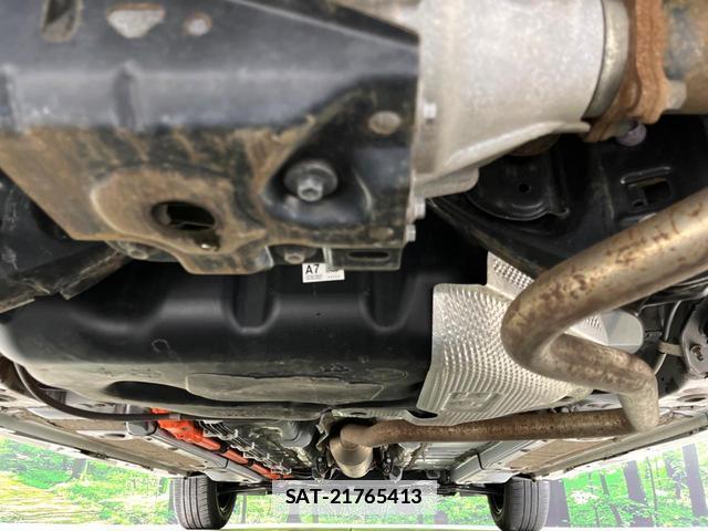 Toyota YARIS 2023-06 7936175-19