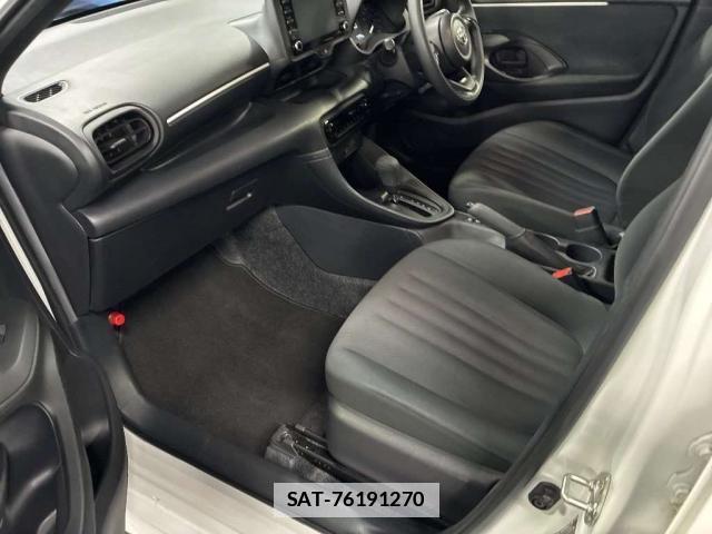 Toyota YARIS 2023-06 7936307-5