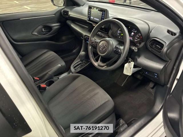 Toyota YARIS 2023-06 7936307-9