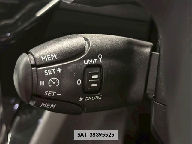 Peugeot 2008 2021-08 7963119-5