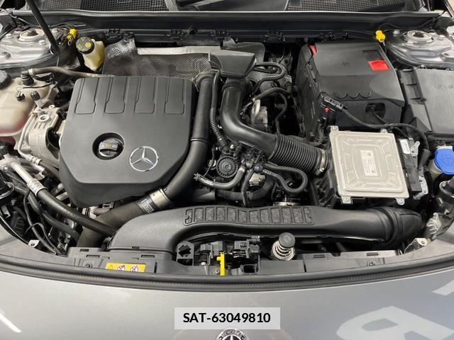 Mercedes Benz A-CLASS 2019-10 7959417-18