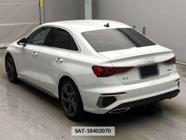 Audi A3 SEDAN 2023-08 7960873-1