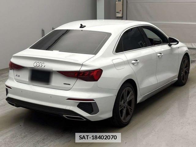 Audi A3 SEDAN 2023-08 7960873-10
