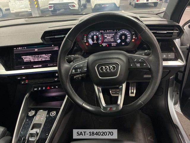 Audi A3 SEDAN 2023-08 7960873-2