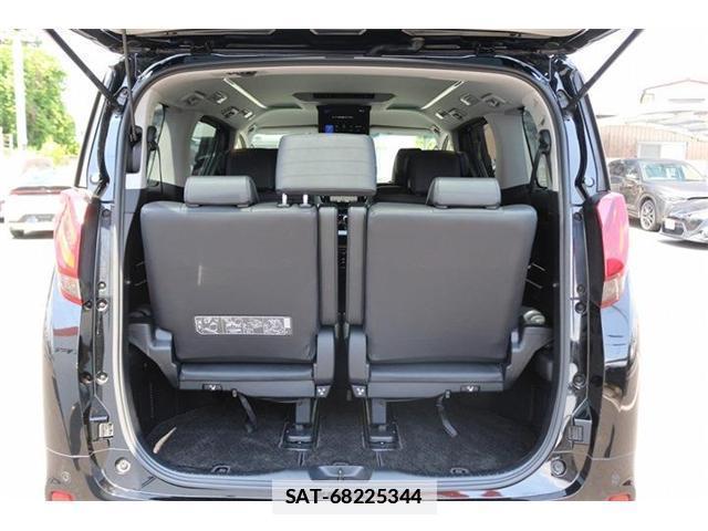Toyota ALPHARD HYBRID 2017-06 7961920-19