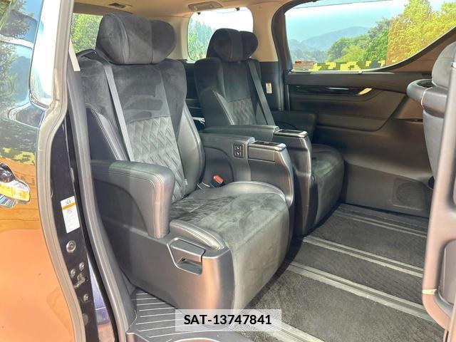 Toyota ALPHARD 2017-12 7959366-8